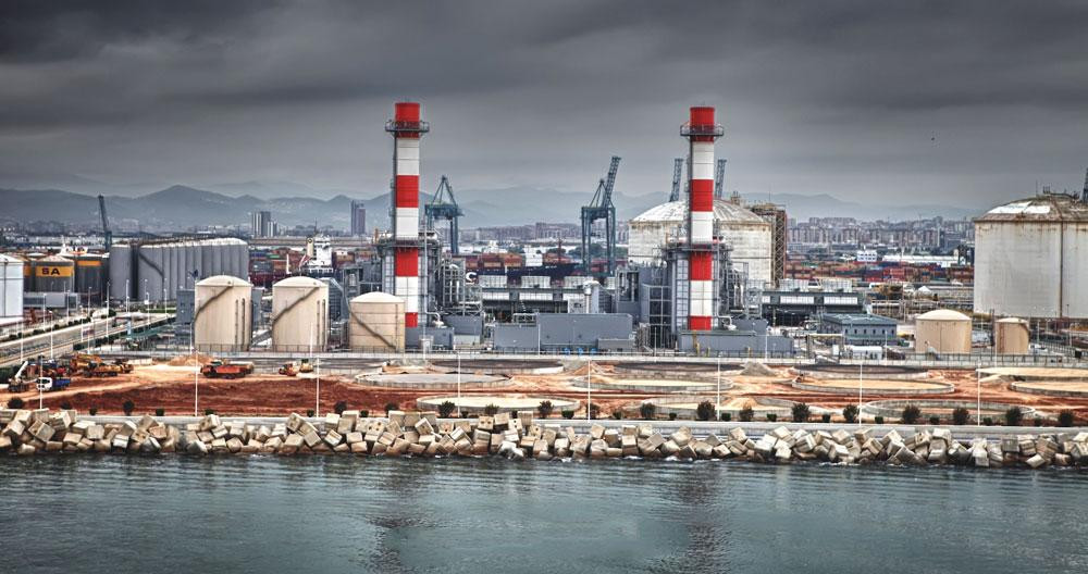 La Central Térmica de Ciclo Combinado del Puerto de Barcelona por la que Naturgy ha pagado al Ayuntamiento / WIKIPEDIA