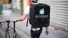 Un 'rider' de Deliveroo en una imagen de archivo