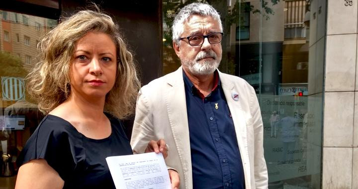 La responsable del sector de Alimentación, Bebidas y Tabaco de UGT, Alicia Buil, y su homólogo en CCOO, Jesús Ribera, con la convocatoria de huelga de Grupo Jorge / UGT