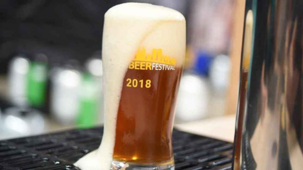 Un vaso de cerveza en el Barcelona Beer Festival / EP