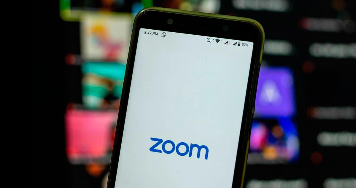 La app zoom en un dispositivo móvil