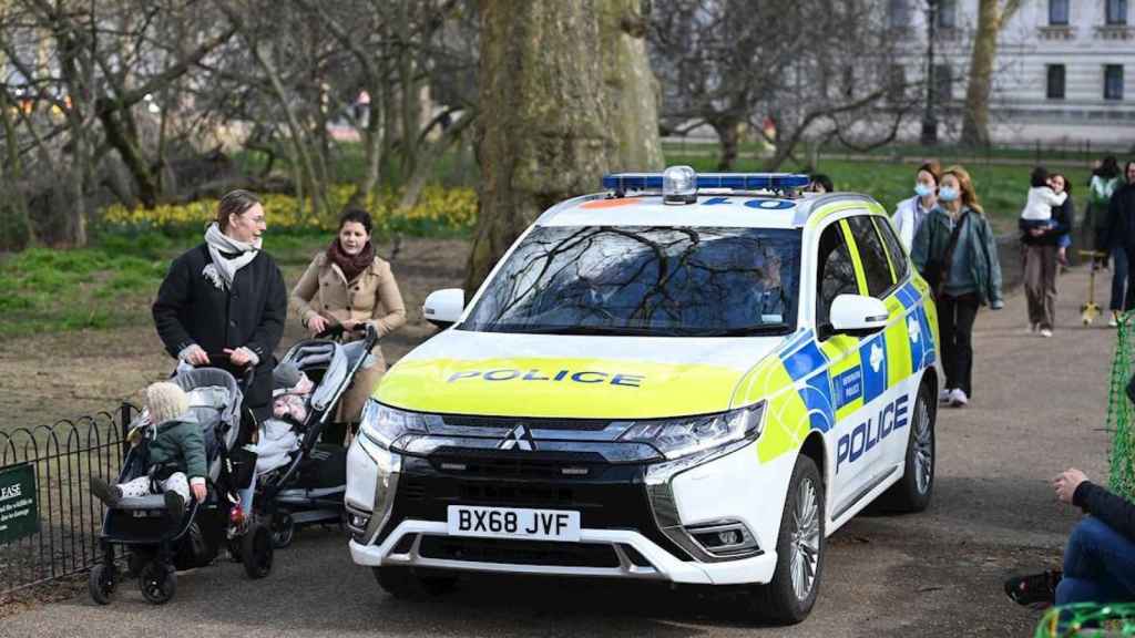 Una patrulla de la policía británica en una imagen de archivo / EFE