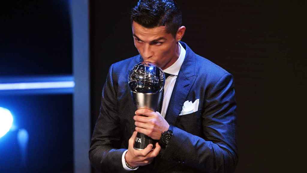 Cristiano recibió este lunes el premio 'The Best' / EFE