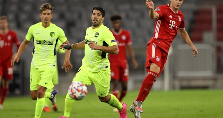 Luis Suárez con Joshua Kimmich / EFE