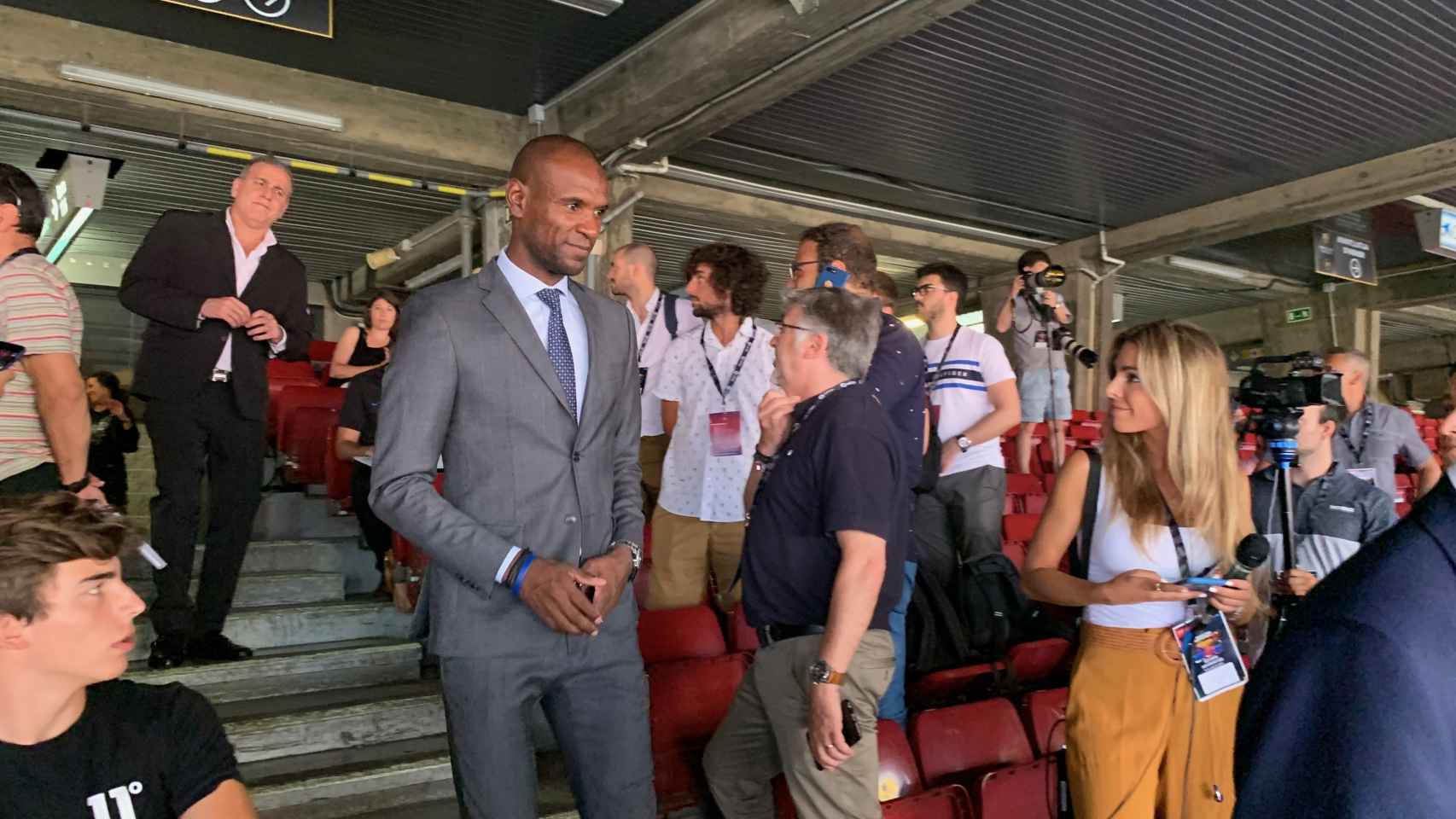 Eric Abidal en la presentación de Griezmann en el Camp Nou / CULEMANIA