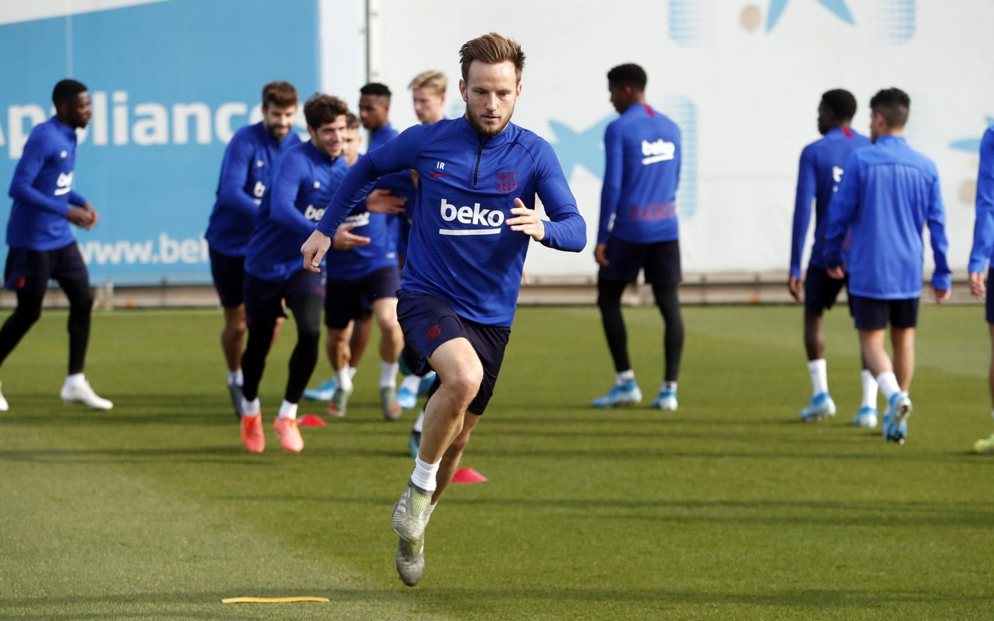 Ivan Rakitic entrenándose con el FC Barcelona / FC Barcelona