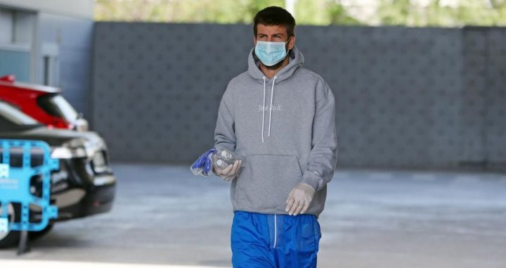 Gerard Piqué tras las pruebas médicas /FC BARCELONA