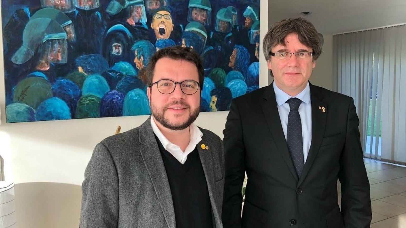 Pere Aragonès (i), que acaba de lanzar un órdago a JxCat, con Carles Puigdemont (d) en una imagen de 2018 / EP