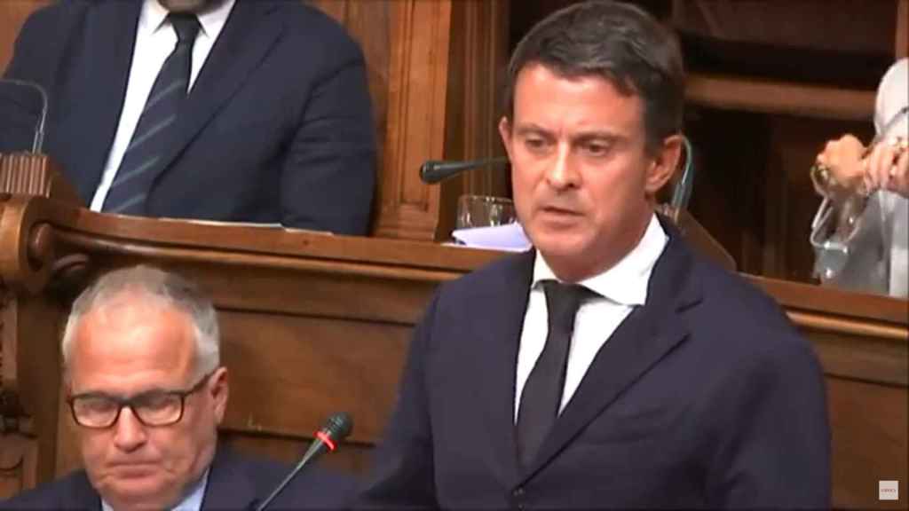 Valls, durante su intervención en el ayuntamiento