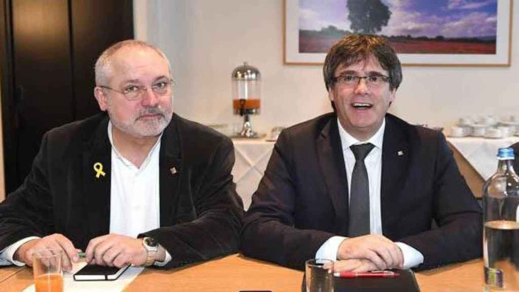 Lluís Puig (a la izquierda) junto a Carles Puigdemont / CG