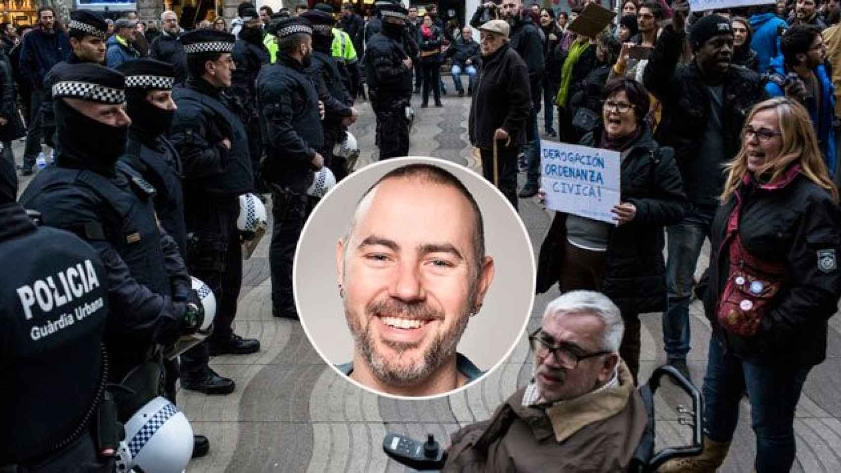 La unidad antidisturbios de la Guardia Urbana y el regidor de Gracia, Eloi Badia.