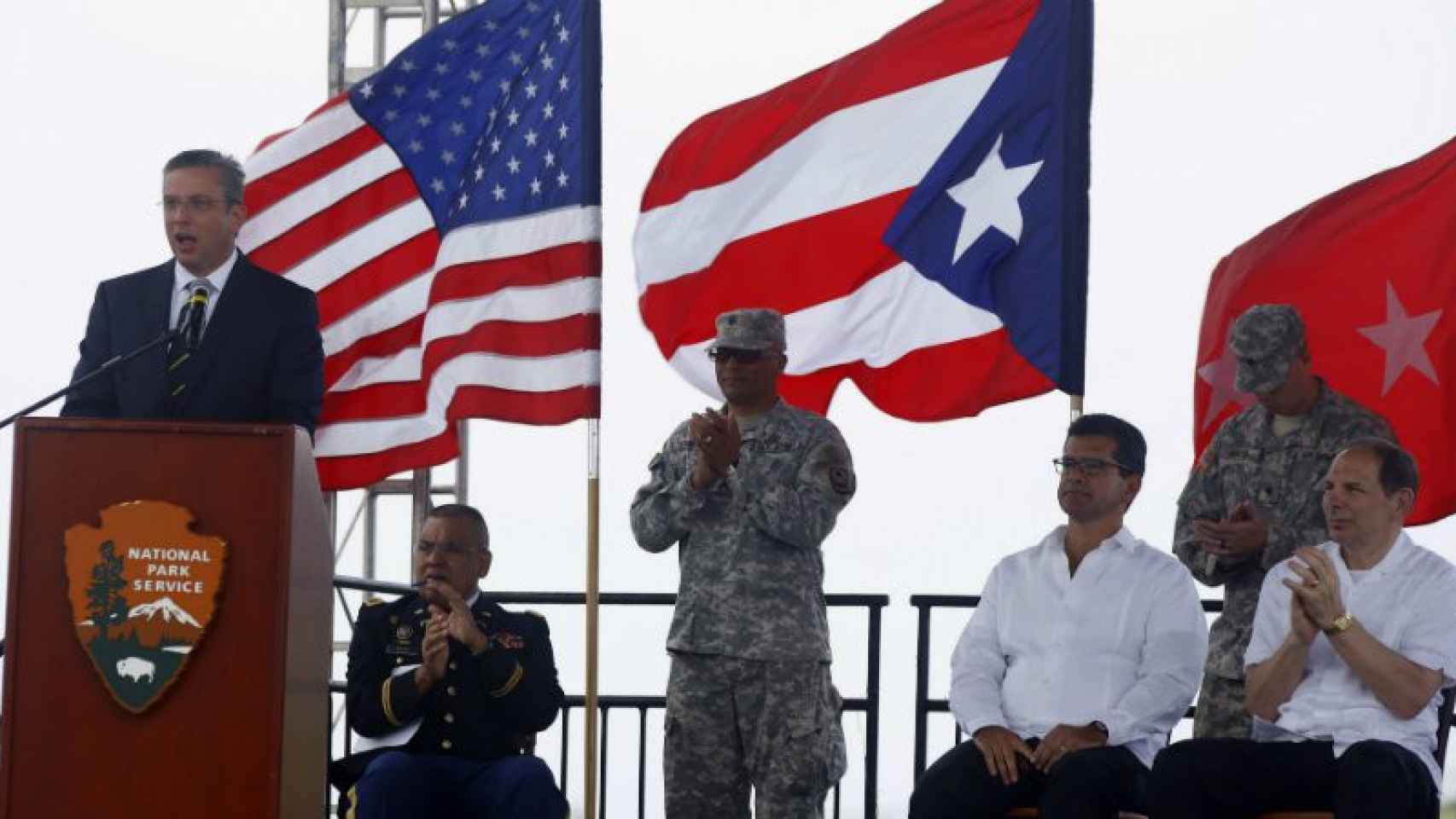 El gobernador de Puerto Rico, Alejandro García Padilla, en una imagen de archivo durante un acto de celebración militar.