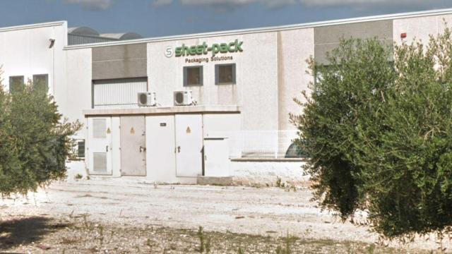 Fábrica de Sheet-Pack en Santa Oliva / CG