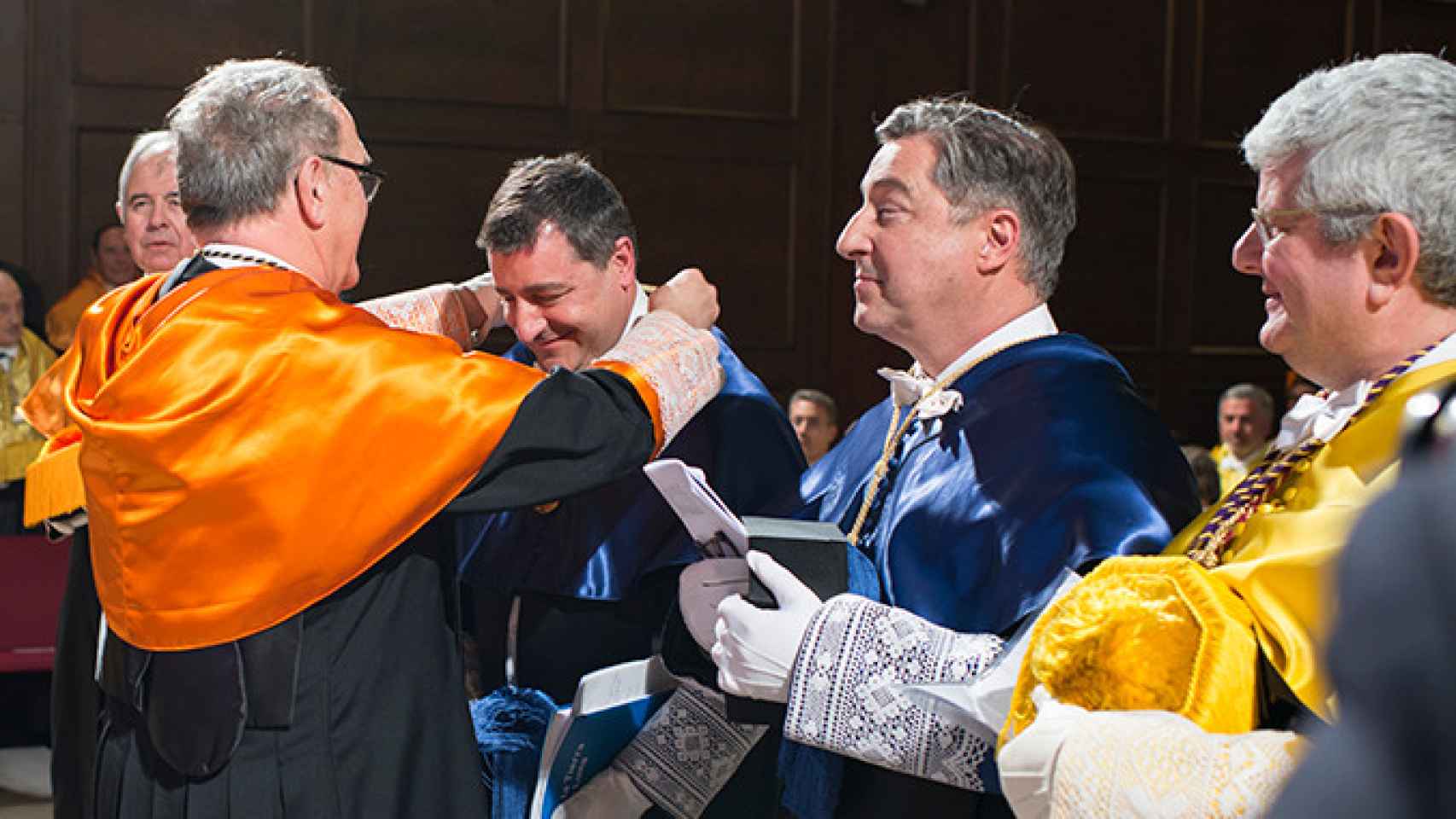 Los hermanos Josep y Joan Roca, en la ceremonia de investidura como nuevos miembros de la Real Academia de Doctores / LENA PRIETO