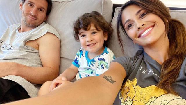 Antonella Roccuzzo con Ciro y Messi