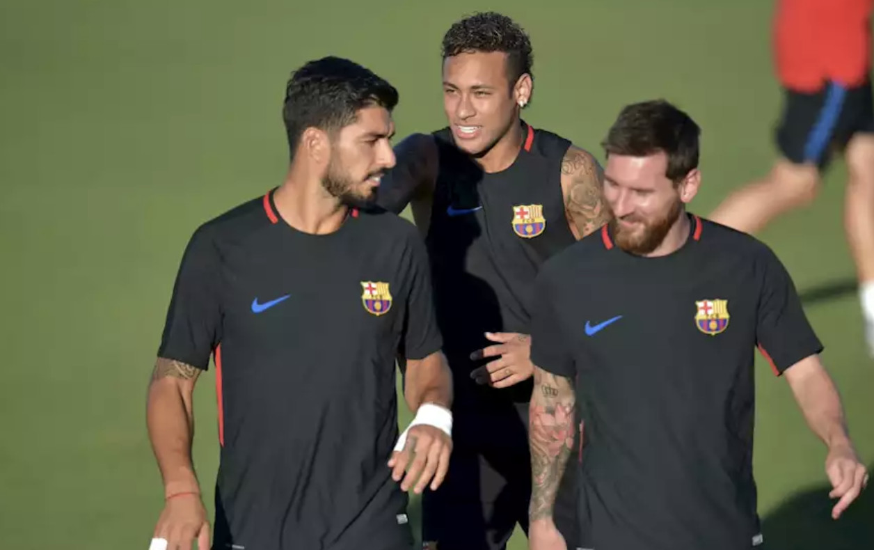 Una foto de archivo de Suárez, Neymar y Messi en un entrenamiento con el Barça / FCB