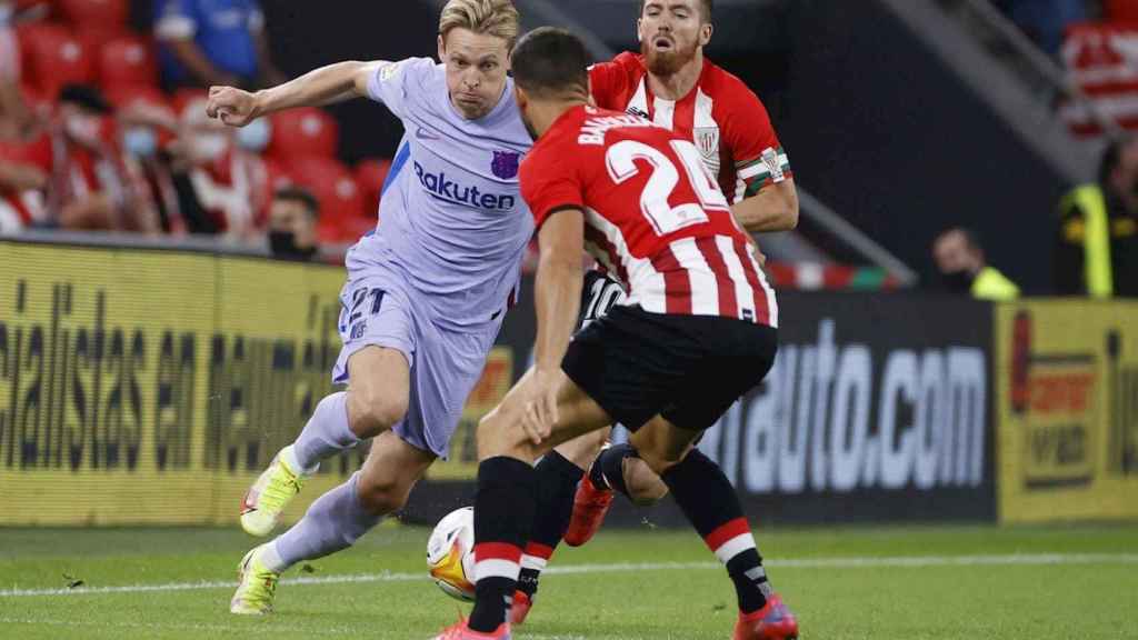 Frenkie de Jong en una acción ante el Athletic Club / EFE