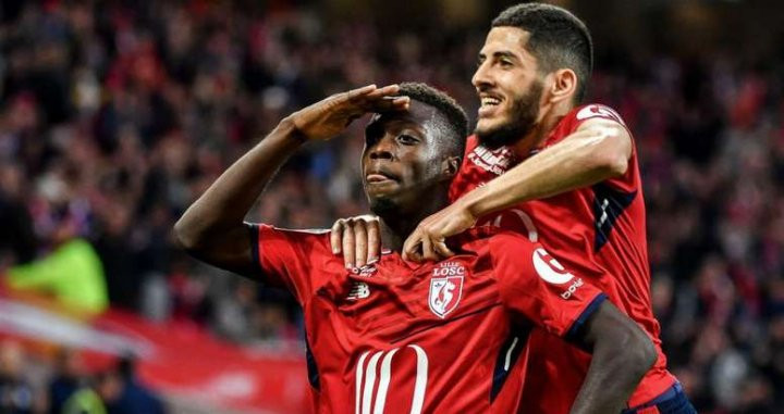 Pepé celebrando un gol con Benzia en el LOSC / EFE