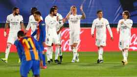 Los jugadores del Real Madrid, celebrando un gol contra el Barça | EFE