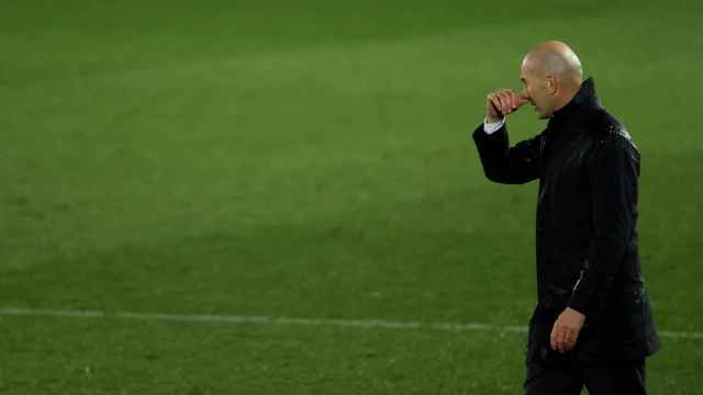 Zinedine Zidane dirigiendo al Real Madrid contra el Getafe / EFE