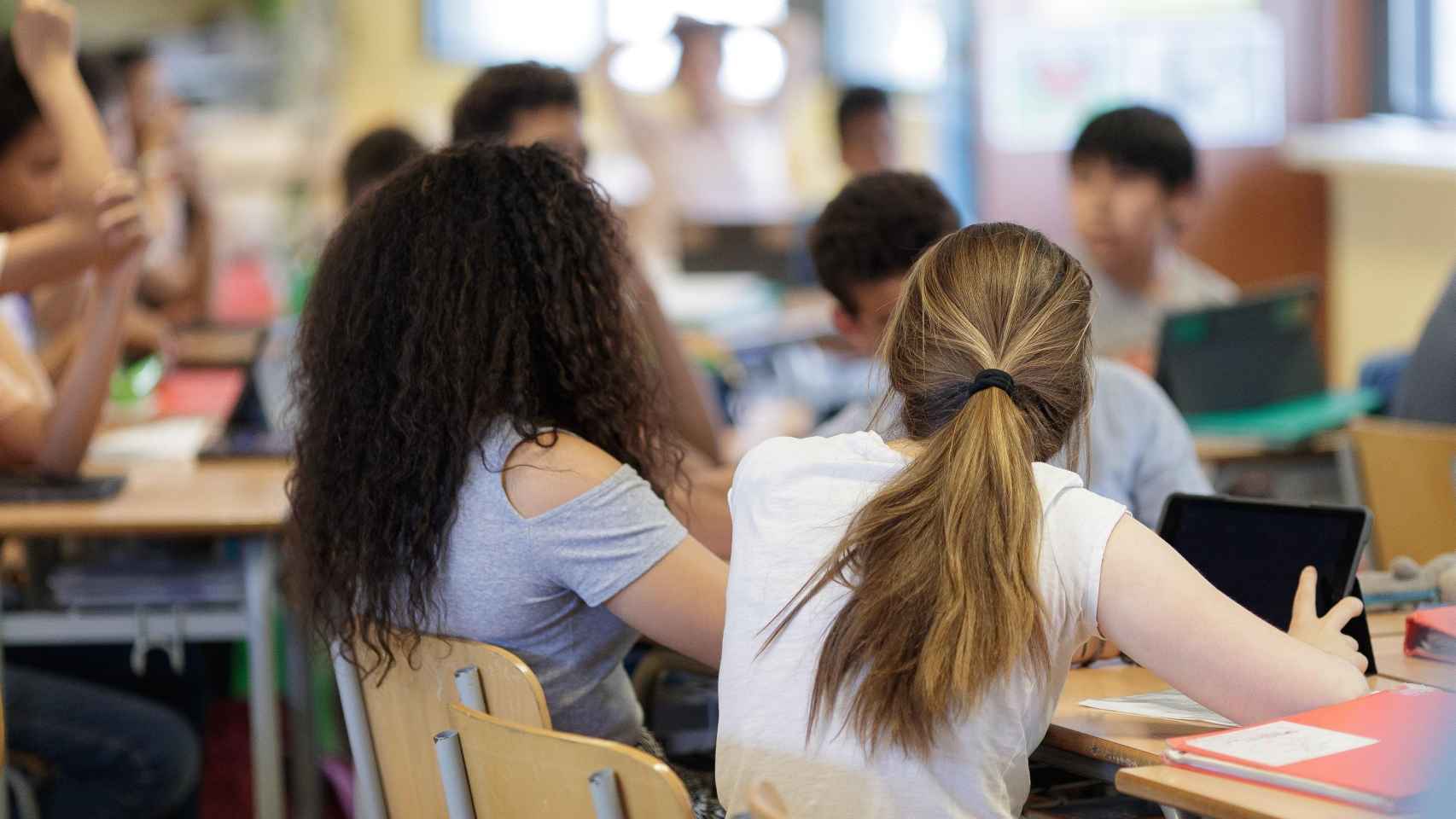 Foto de archivo de un aula con alumnos el día que empieza el curso escolar / EUROPA PRESS