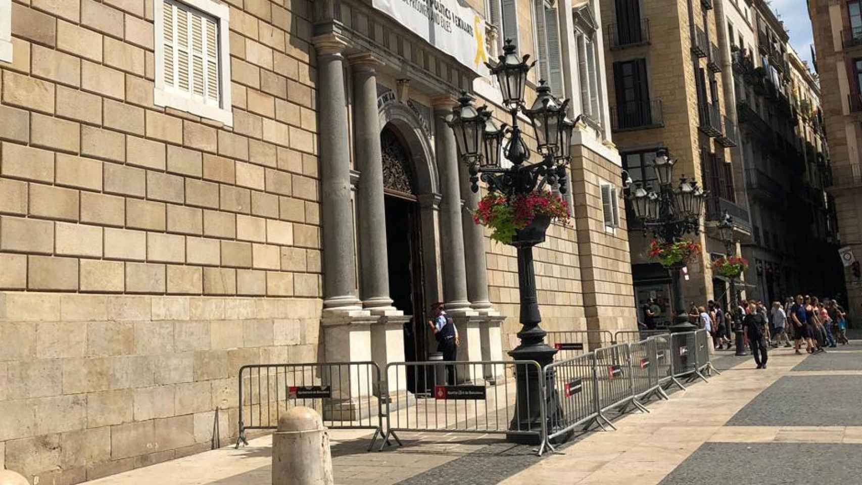 Entrada del Palau de la Generalitat / CG