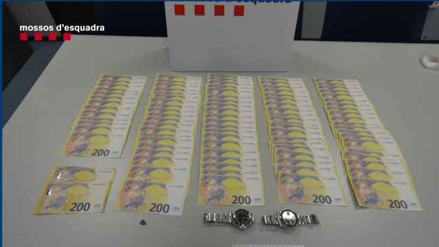 Billetes falsos intervenidos por los Mossos a tres estafadores en Arenys de Mar / MOSSOS