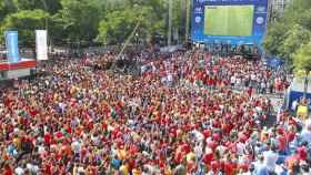 Una foto de archivo de una pantalla gigante en Barcelona para dar apoyo a La Roja