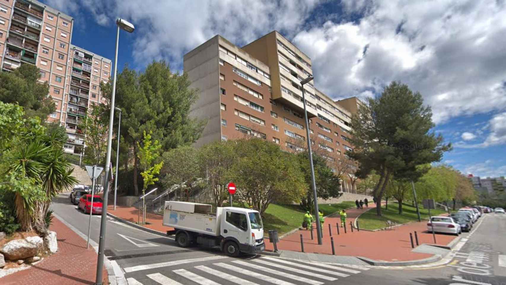 La calle de Nou Barris donde una turba atacó a los Mossos / GOOGLE