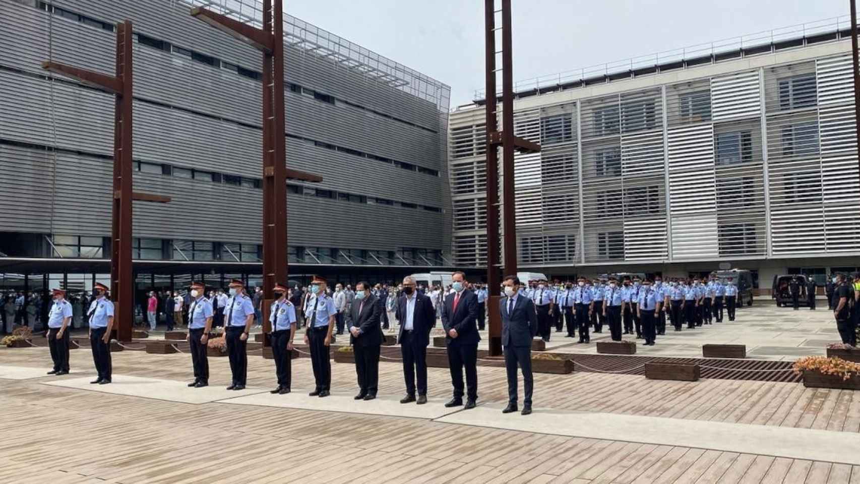 El acto de homenaje de los Mossos a la compañera fallecida en el accidente / EP