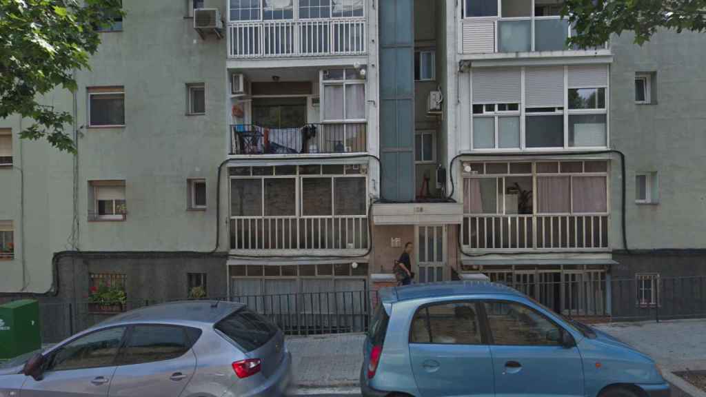 Un hombre muere al lanzarse por la ventana para huir de un incendio en su piso de Santa Coloma