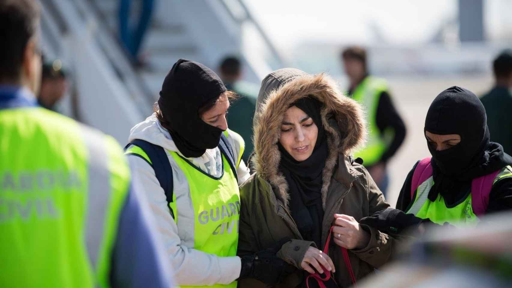 Una mujer que pretendía unirse al Estado Islámico en 2015 / EP