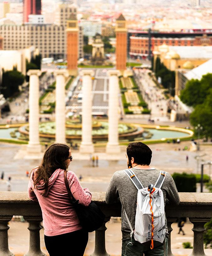 Viajeros de visita en Barcelona / UNSPLASH