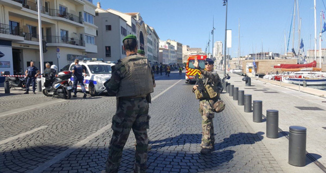 Militares en el lugar de los hechos / CG