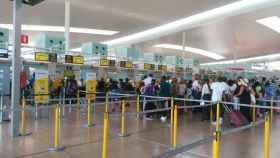 Mostradores de Vueling durante una jornada de huelga del personal de tierra de Iberia en El Prat / EUROPA PRESS