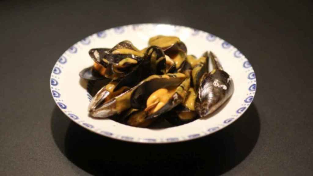 Mejillones, uno de los ingredientes que recuerdan a Galicia en estos restaurantes / LOURO