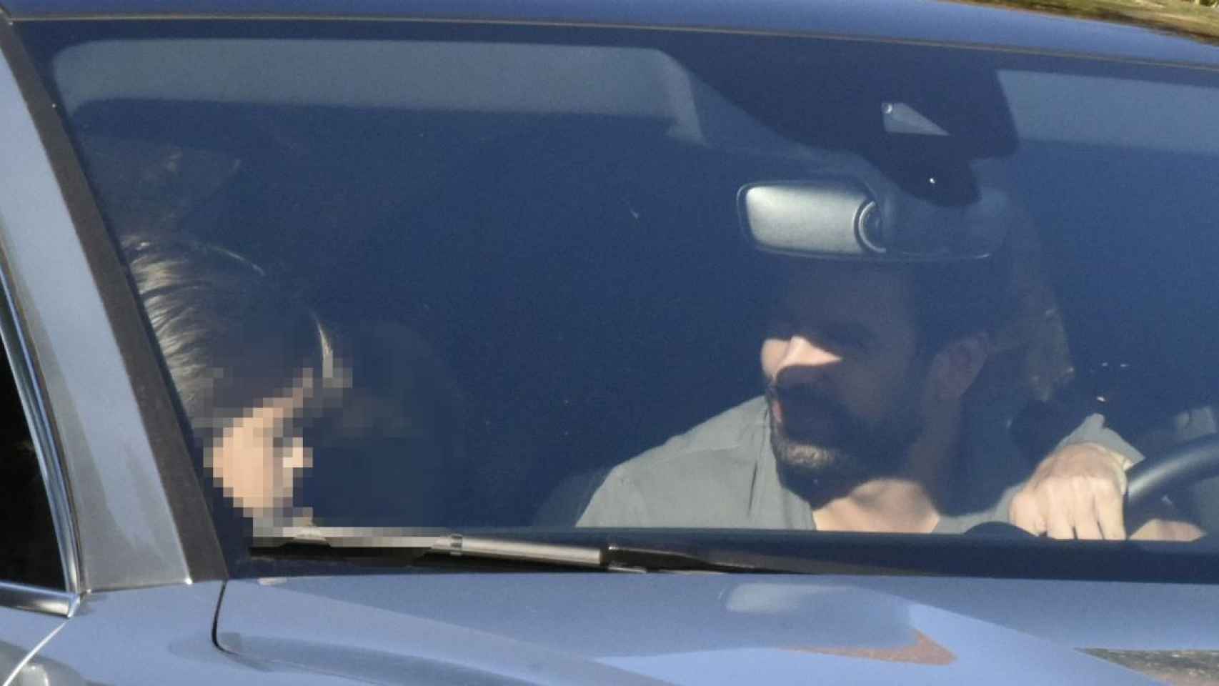 Gerard Piqué con su hijo mayor, Milan / EP