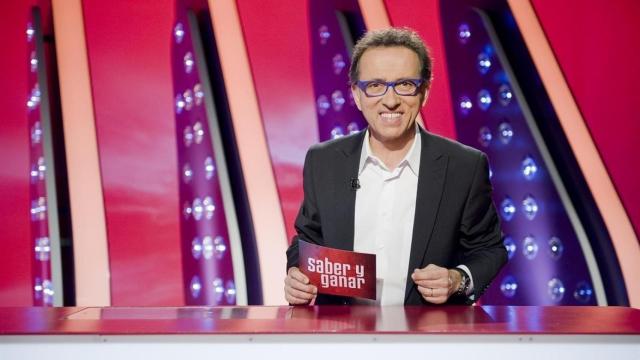 El presentador Jordi Hurtado en el plató de 'Saber y ganar' / EP