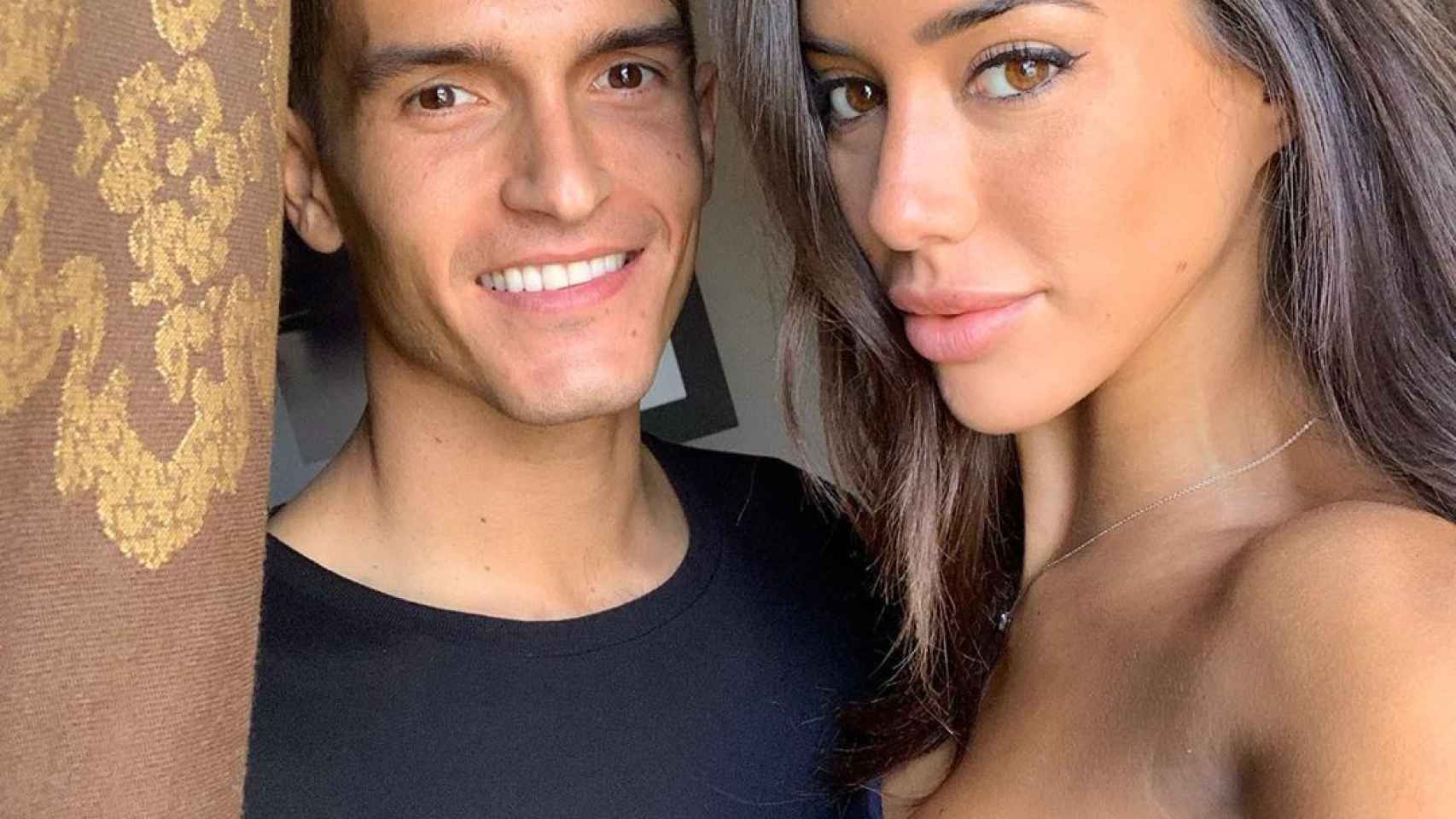 Nadia Avilés y Denis Suárez muy enamorados