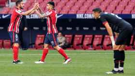 Ángel Correa celebrando uno de sus goles contra el Eibar / EFE