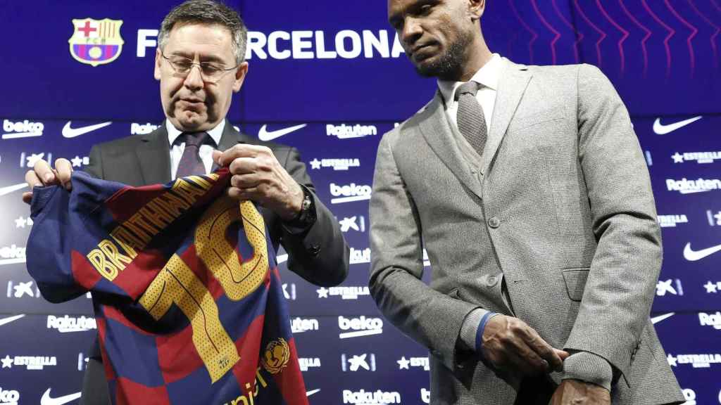 Bartomeu y Abidal, en la presentación de Braithwaite | EFE