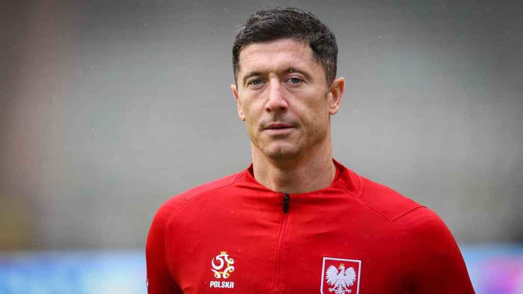 Robert Lewandowski, durante un calentamiento con Polonia / REDES