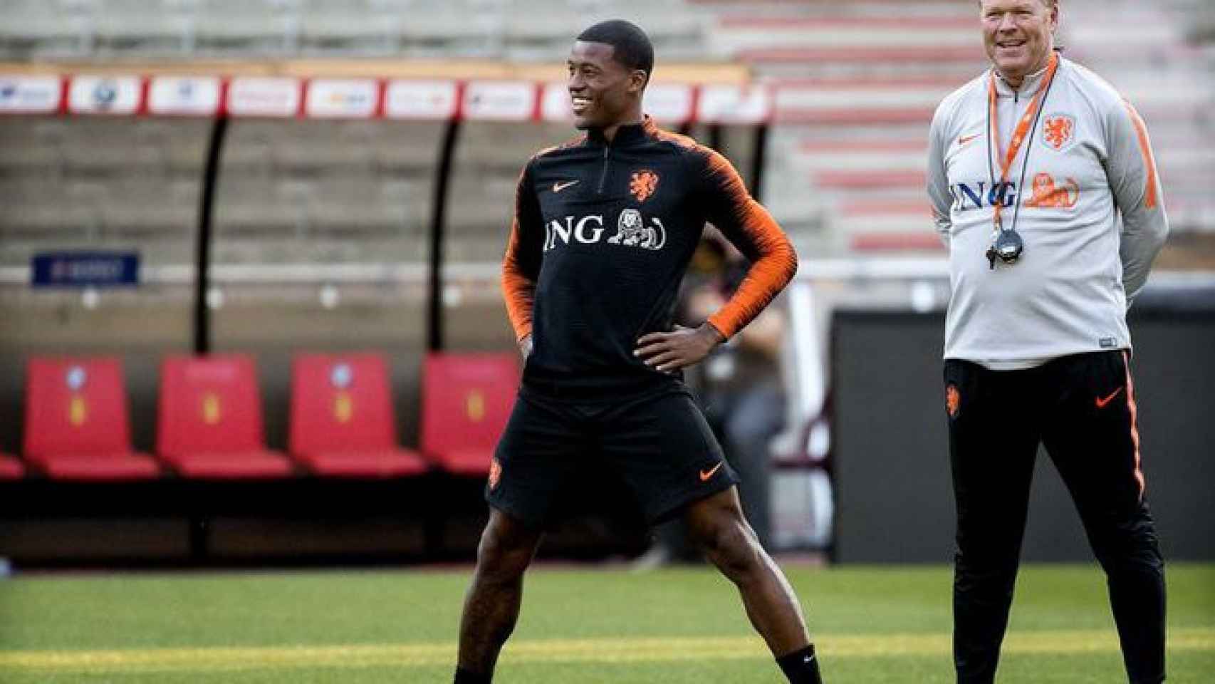 Ronald Koeman y Georginio Wijnaldum durante un entrenamiento /REDES