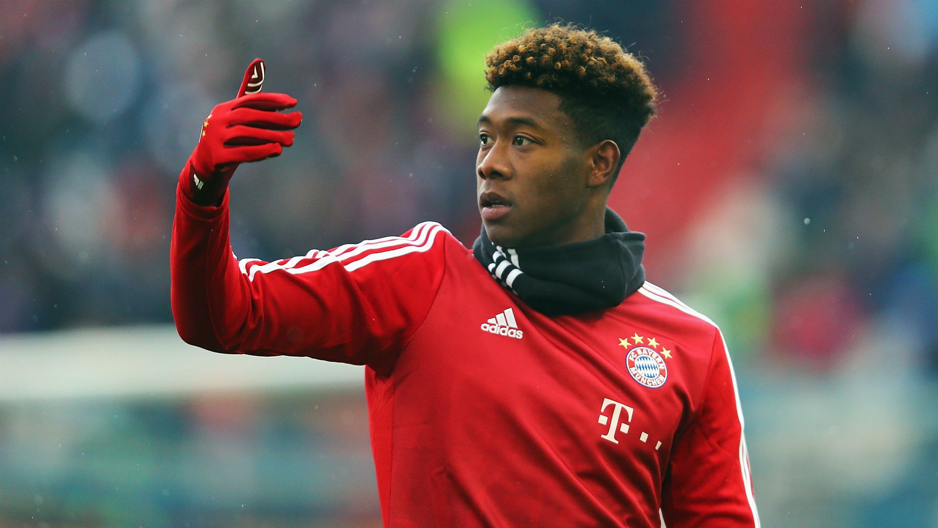 David Alaba en un choque con el Bayern de Múnich / EFE