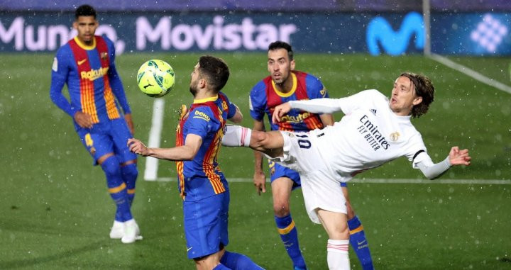 Jordi Alba en el clásico / EFE