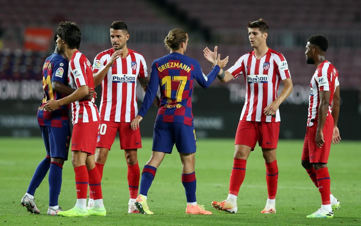 Griezmann saludando a sus ex compañeros /FCB