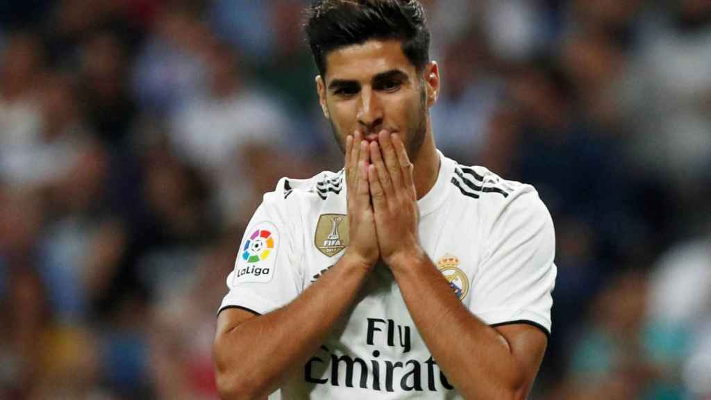 Marco Asensio lamenta una ocasión fallada con el Real Madrid / EFE