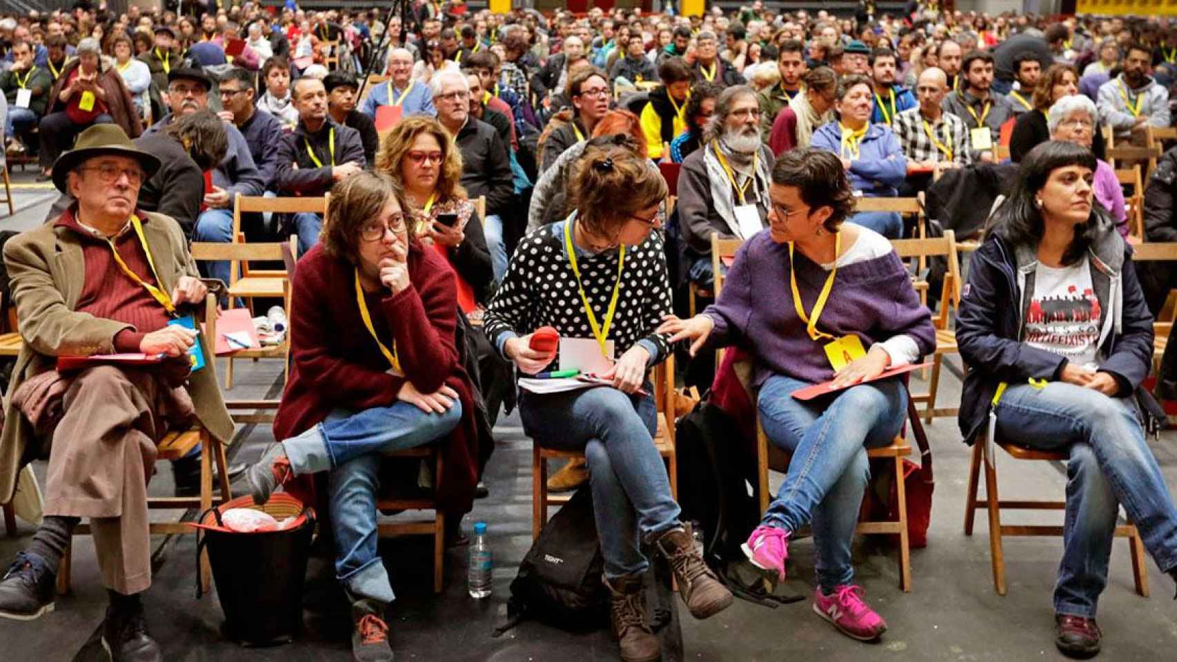 Julià de Jòdar (1i), en una asamblea de la CUP antes de la pandemia / CG