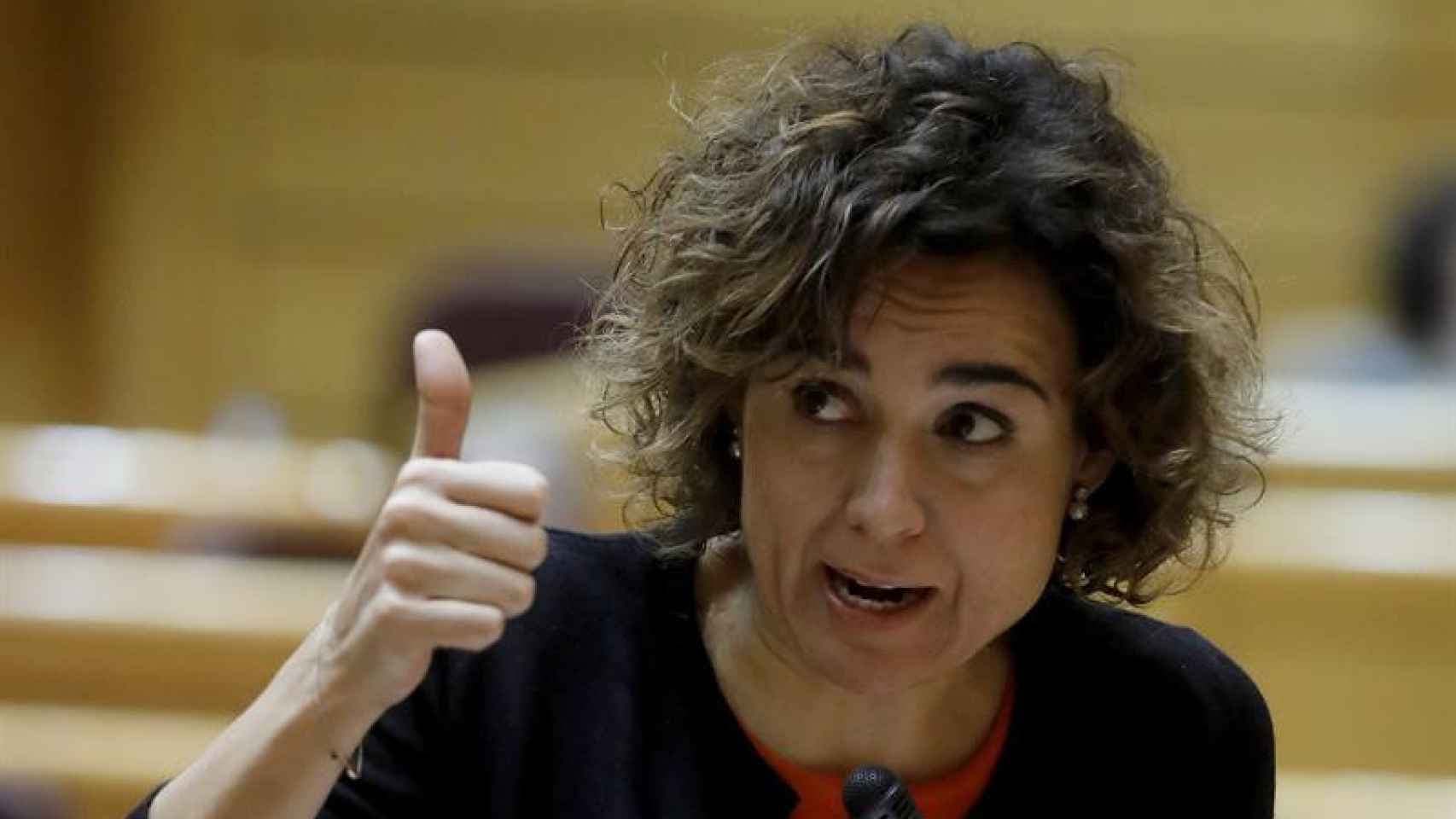 La ministra de Sanidad, Servicios Sociales e Igualdad, Dolors Montserrat, durante su intervención en la sesión de control al Gobierno durante su última intervención en un pleno del Senado / EFE