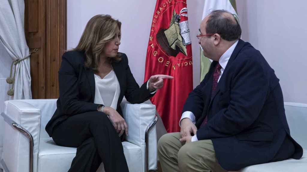 Susana Díaz recibió anoche a Miquel Iceta en la sede del PSOE-A de Sevilla / EFE